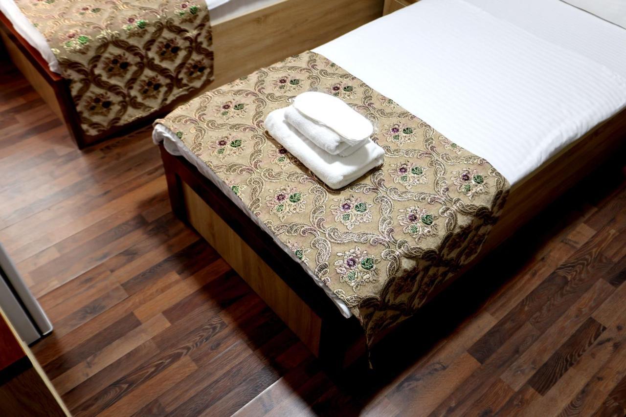 Hotel Plaza 777 Semerkant Dış mekan fotoğraf
